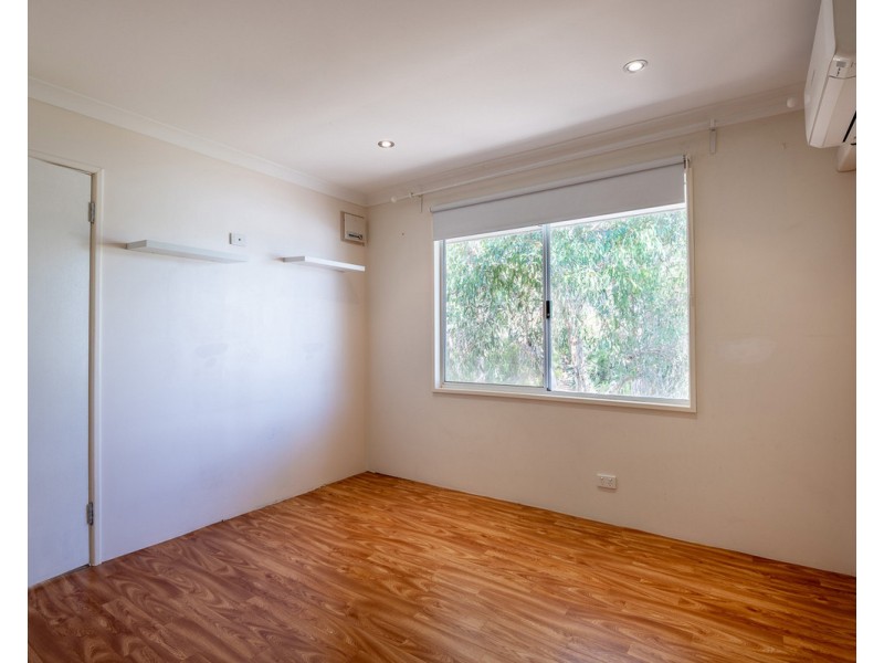 22 Rise Court, Mount Richon WA 6112