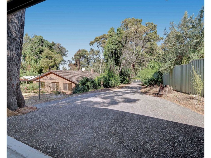 7 Hassett Road, Roleystone WA 6111