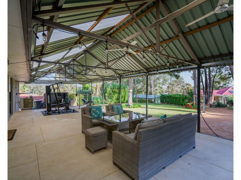 59 Valley View Road, Roleystone WA 6111