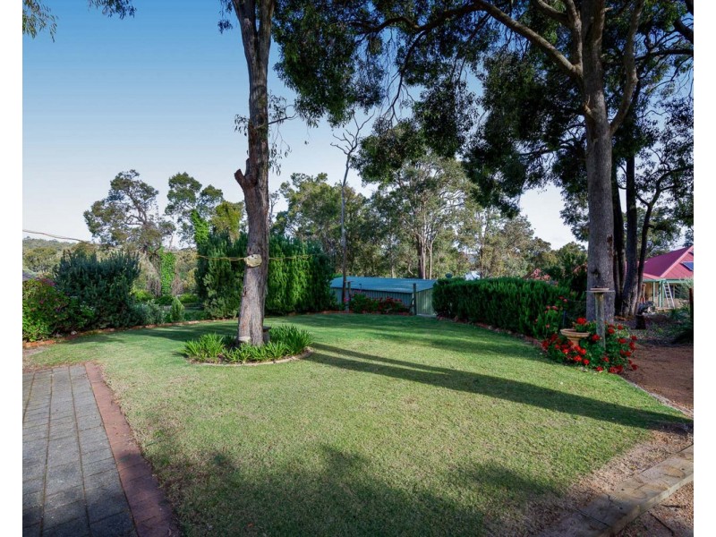 59 Valley View Road, Roleystone WA 6111