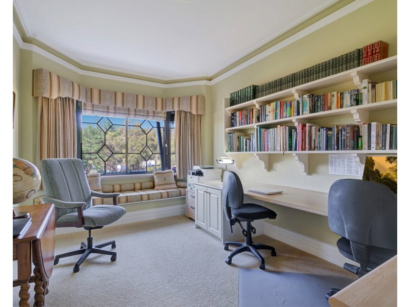 149 Carradine Road, Bedfordale WA 6112