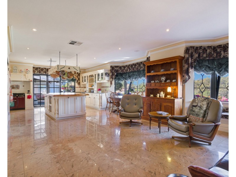 149 Carradine Road, Bedfordale WA 6112