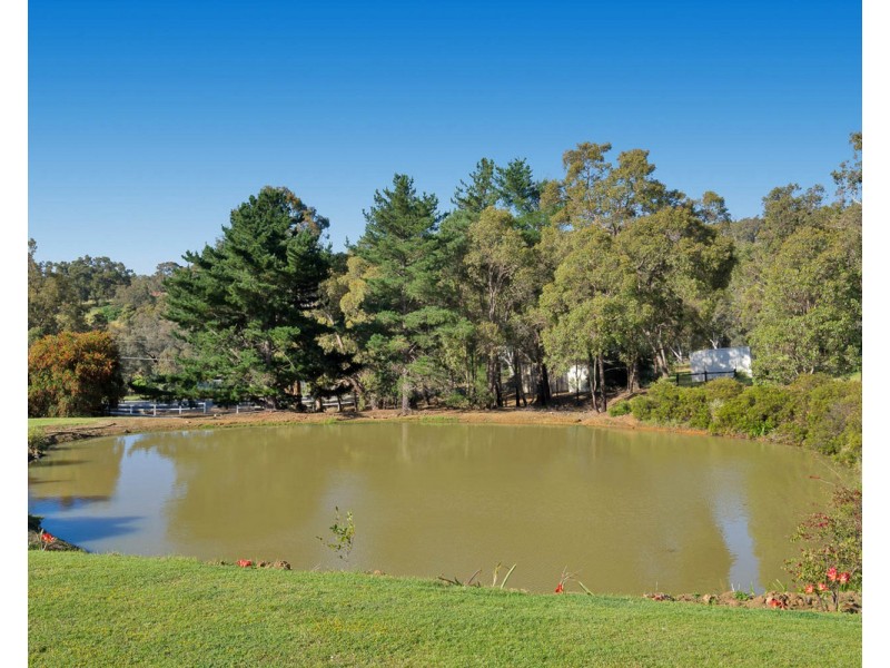 149 Carradine Road, Bedfordale WA 6112