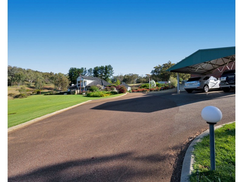 149 Carradine Road, Bedfordale WA 6112