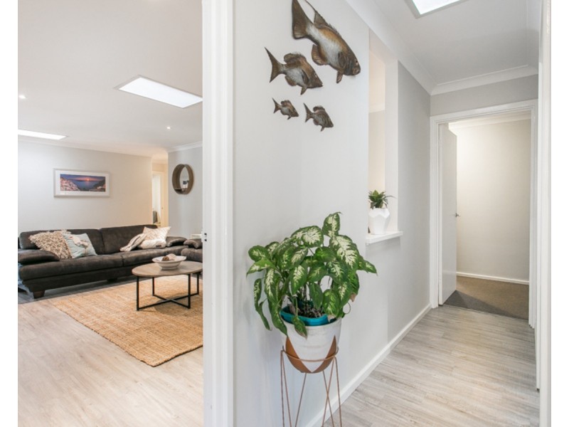 17 Henrietta Avenue, Mount Nasura WA 6112