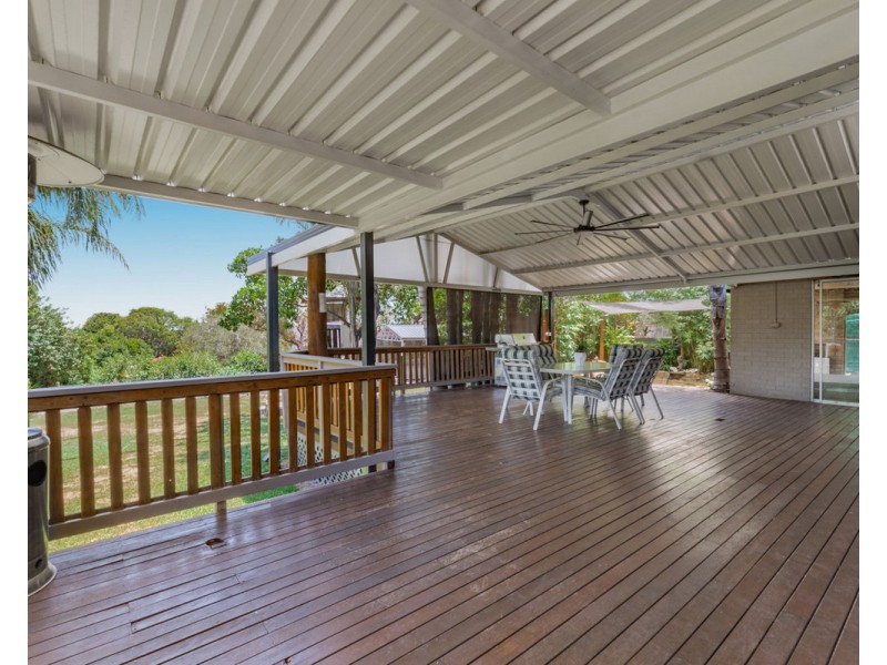 17 Henrietta Avenue, Mount Nasura WA 6112