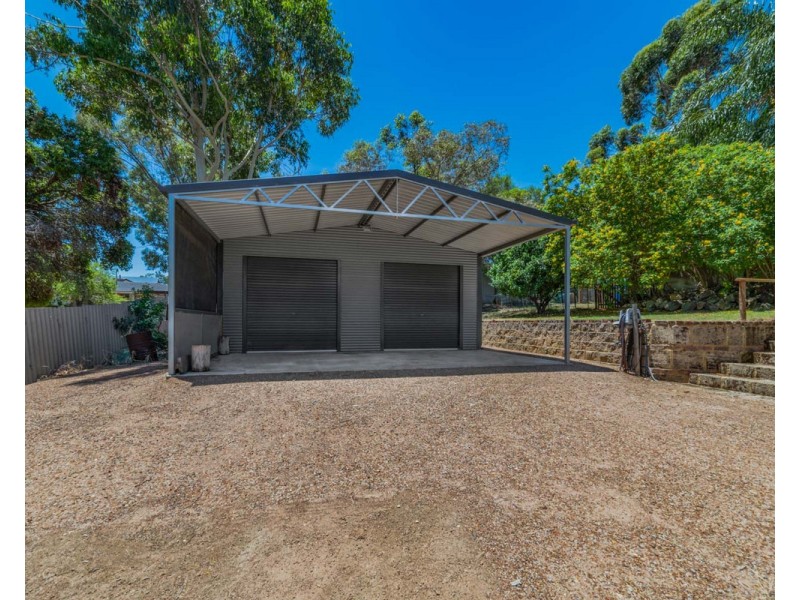 17 Henrietta Avenue, Mount Nasura WA 6112