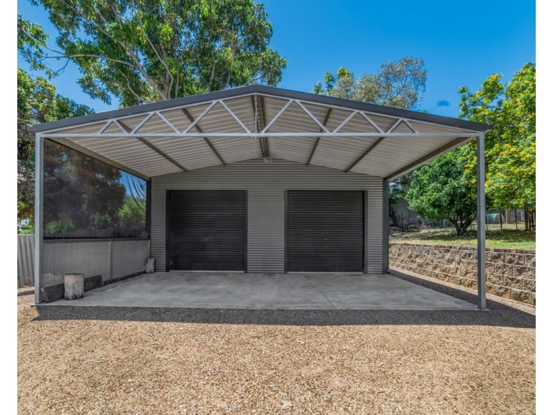 17 Henrietta Avenue, Mount Nasura WA 6112