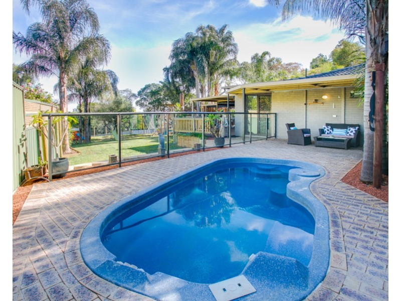 17 Henrietta Avenue, Mount Nasura WA 6112