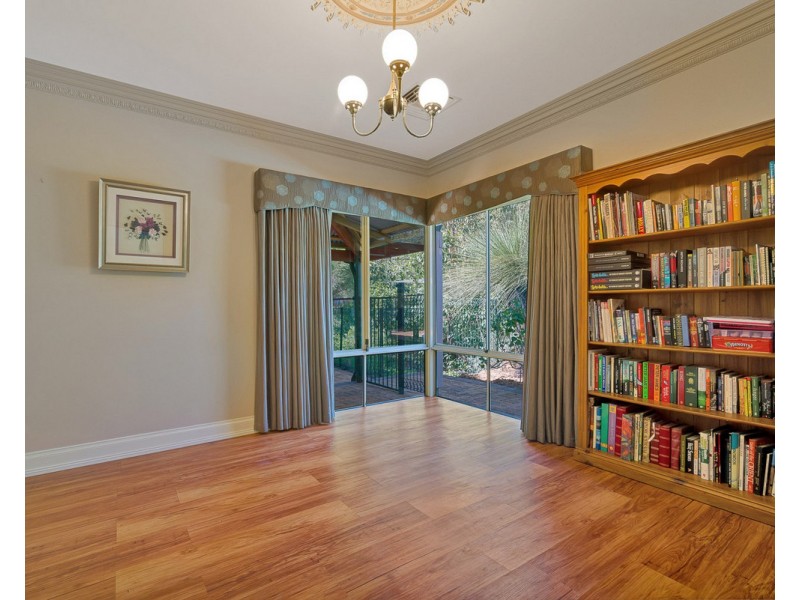 53 Versteeg Grove, Martin WA 6110