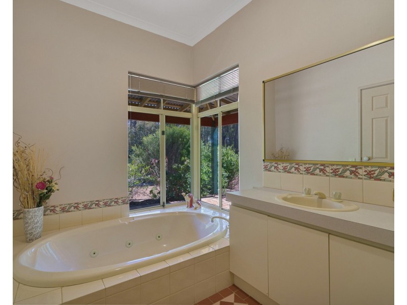 53 Versteeg Grove, Martin WA 6110