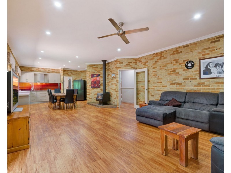 53 Versteeg Grove, Martin WA 6110