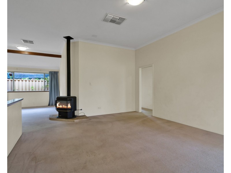 14 Rosebud Close, Huntingdale WA 6110