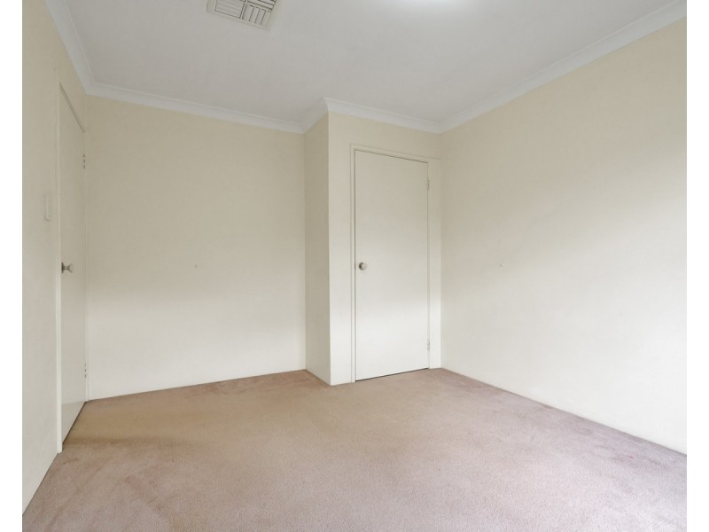 14 Rosebud Close, Huntingdale WA 6110