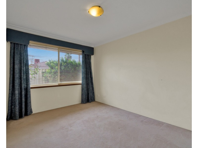 14 Rosebud Close, Huntingdale WA 6110