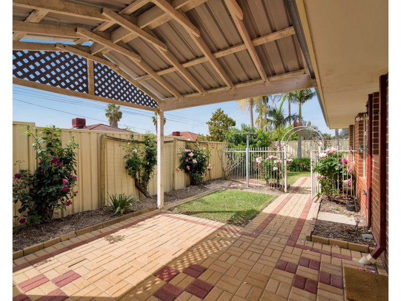 14 Rosebud Close, Huntingdale WA 6110