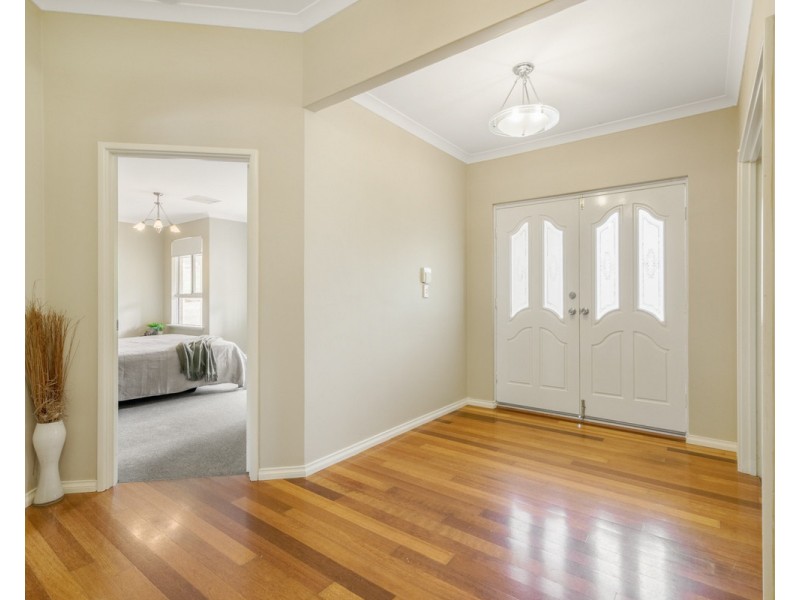 2 Maclean Street, Roleystone WA 6111