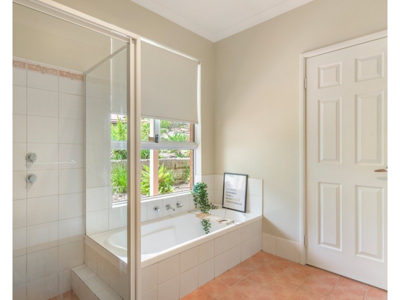 2 Maclean Street, Roleystone WA 6111