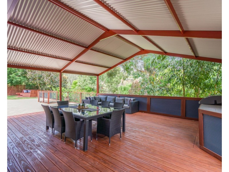 2 Maclean Street, Roleystone WA 6111