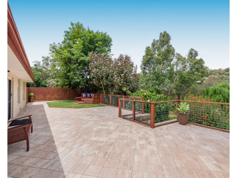 2 Maclean Street, Roleystone WA 6111