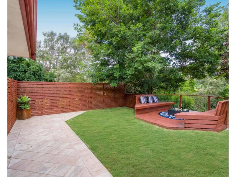 2 Maclean Street, Roleystone WA 6111