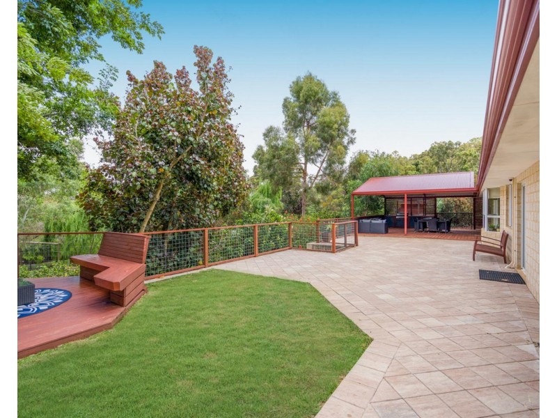 2 Maclean Street, Roleystone WA 6111