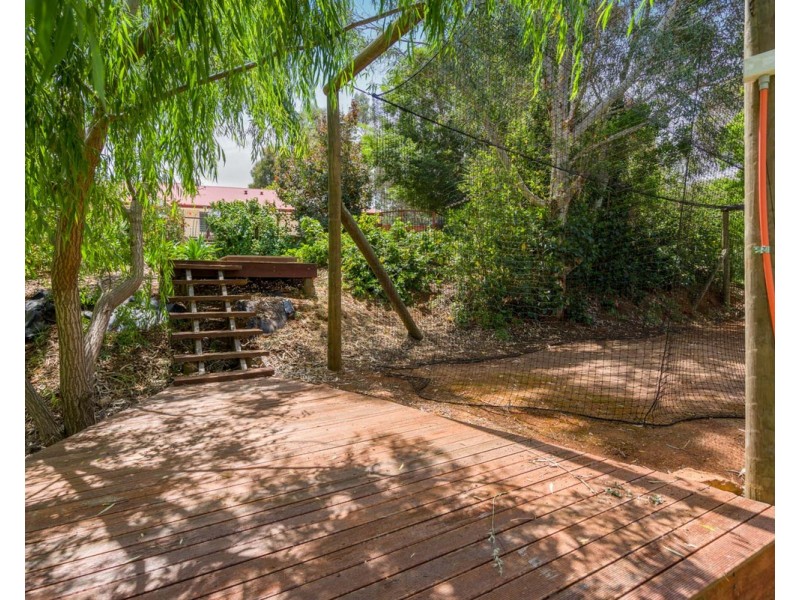 2 Maclean Street, Roleystone WA 6111