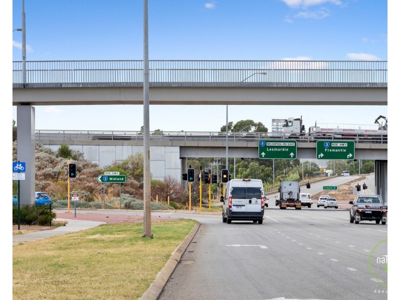 15 Brentwood Road, Kenwick WA 6107