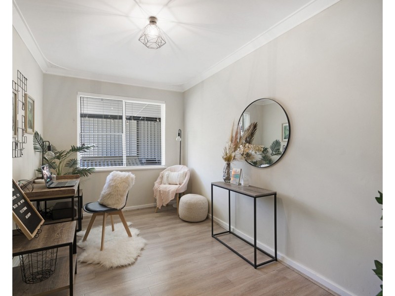 27 Martin Street, Kelmscott WA 6111