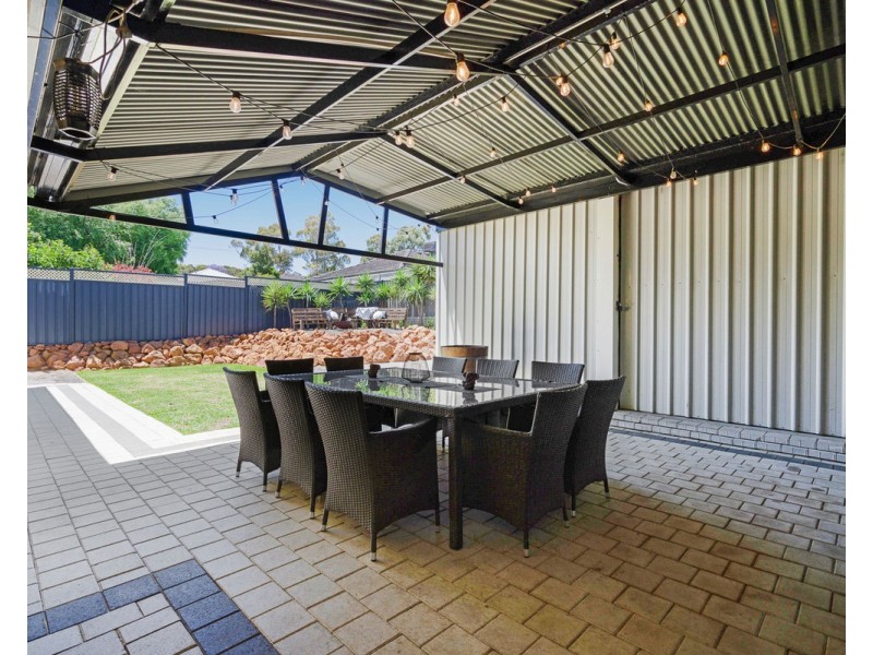 27 Martin Street, Kelmscott WA 6111