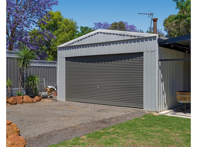 27 Martin Street, Kelmscott WA 6111