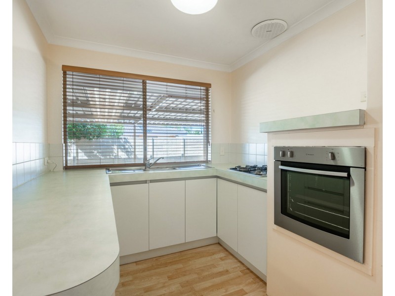 30 Chisholm Circle, Seville Grove WA 6112