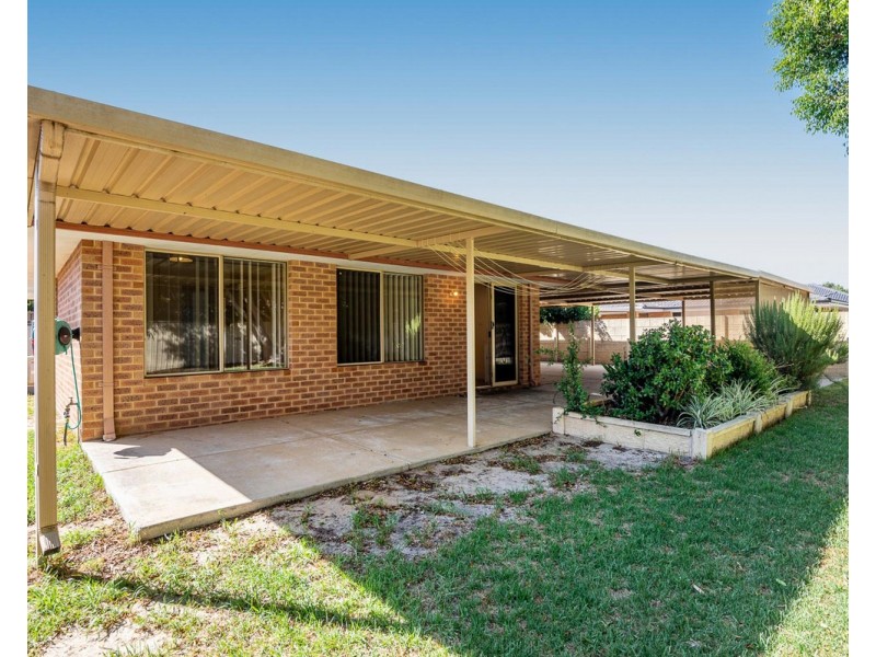 30 Chisholm Circle, Seville Grove WA 6112