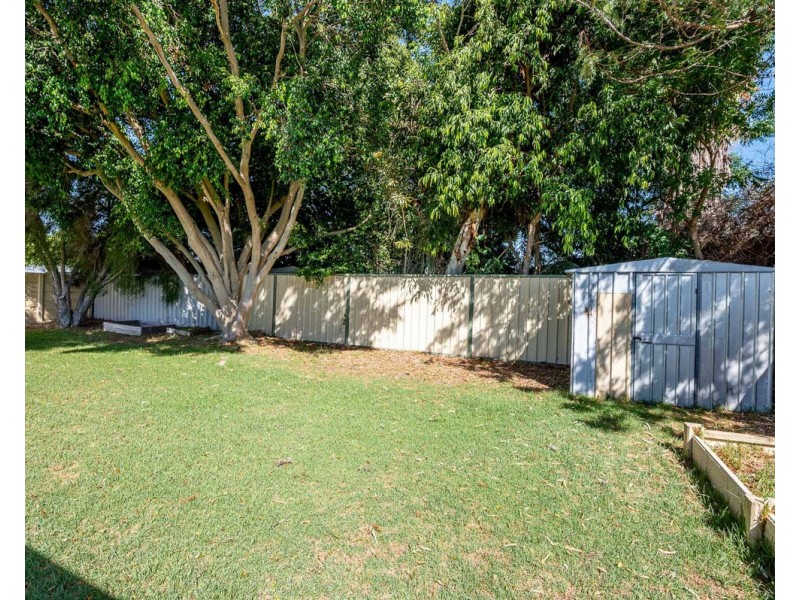 30 Chisholm Circle, Seville Grove WA 6112