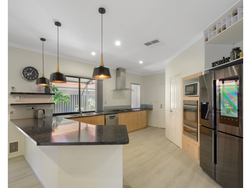 7 Satine Turn, Aveley WA 6069