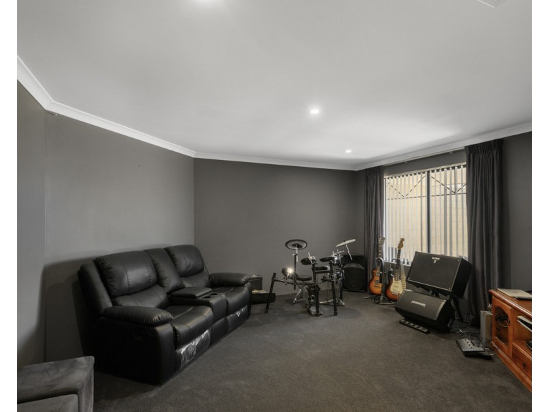 7 Satine Turn, Aveley WA 6069