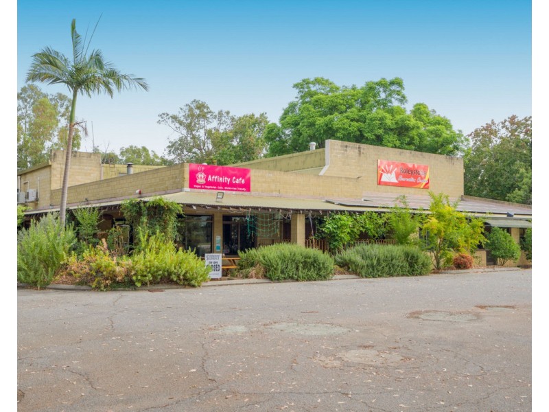 8 Wygonda Road, Roleystone WA 6111