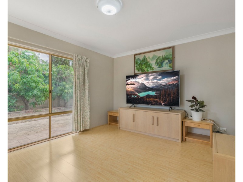 8 Wygonda Road, Roleystone WA 6111