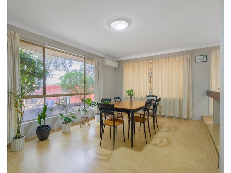 8 Wygonda Road, Roleystone WA 6111