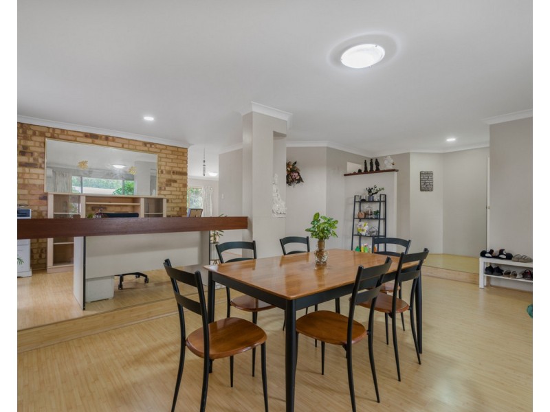 8 Wygonda Road, Roleystone WA 6111