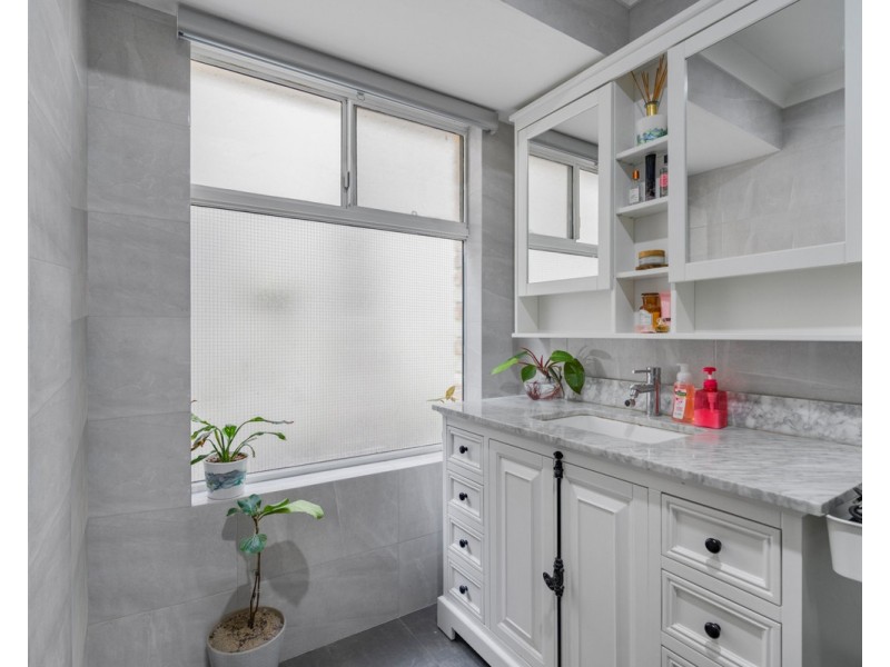 8 Wygonda Road, Roleystone WA 6111