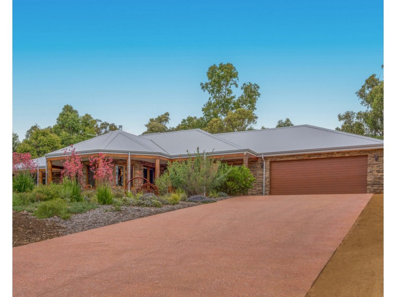 18 Paull View, Bedfordale WA 6112