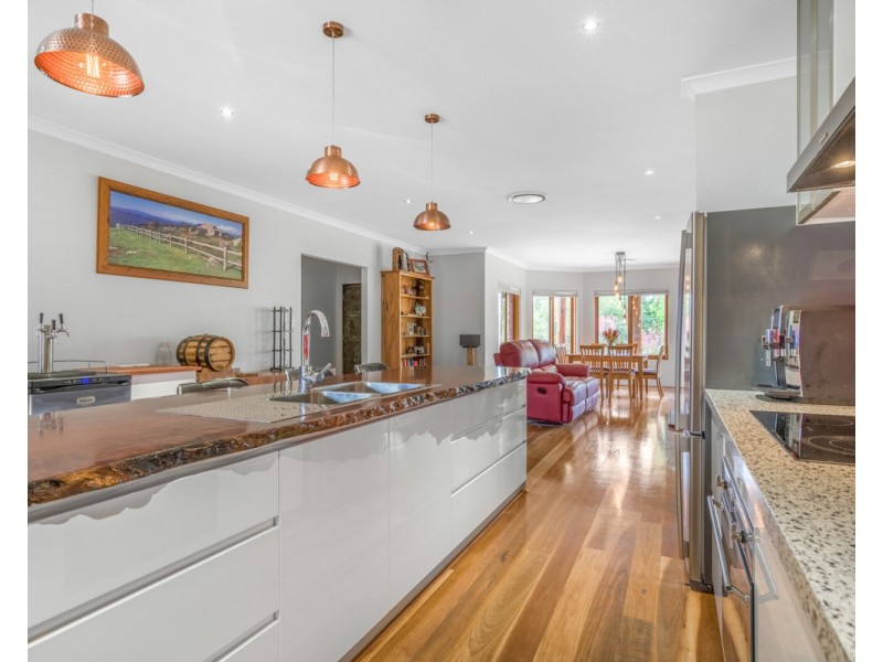 18 Paull View, Bedfordale WA 6112