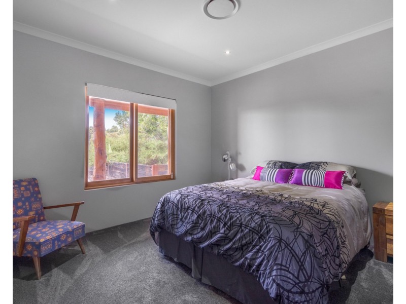 18 Paull View, Bedfordale WA 6112