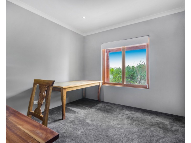 18 Paull View, Bedfordale WA 6112