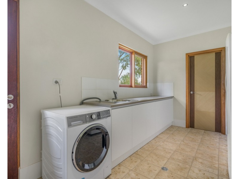 18 Paull View, Bedfordale WA 6112