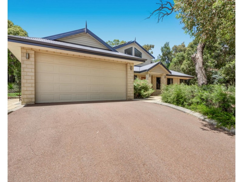 8 Devonleigh Street, Bedfordale WA 6112