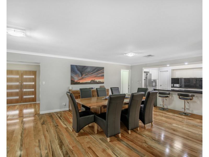 8 Devonleigh Street, Bedfordale WA 6112