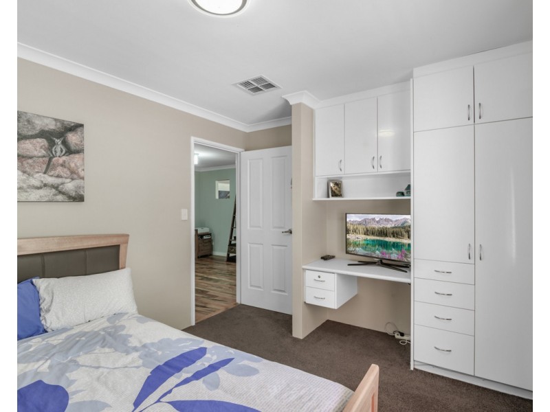 8 Devonleigh Street, Bedfordale WA 6112