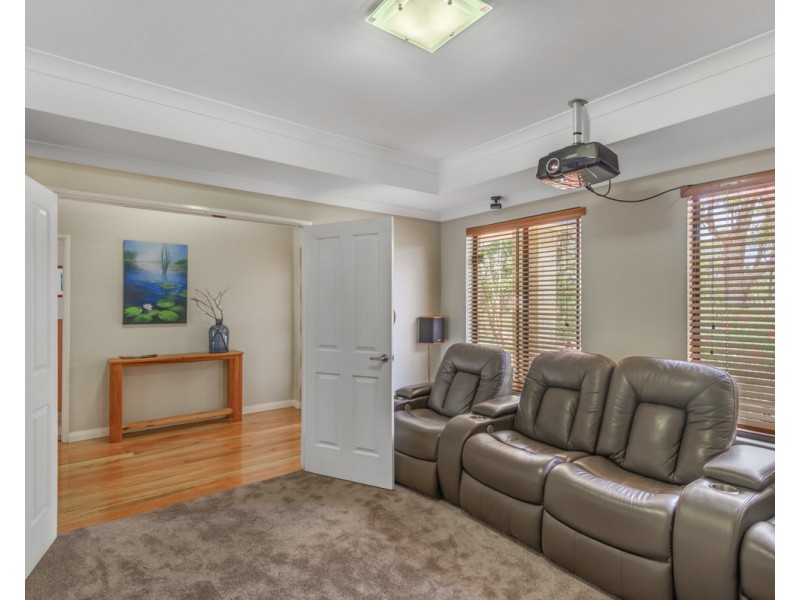 8 Devonleigh Street, Bedfordale WA 6112